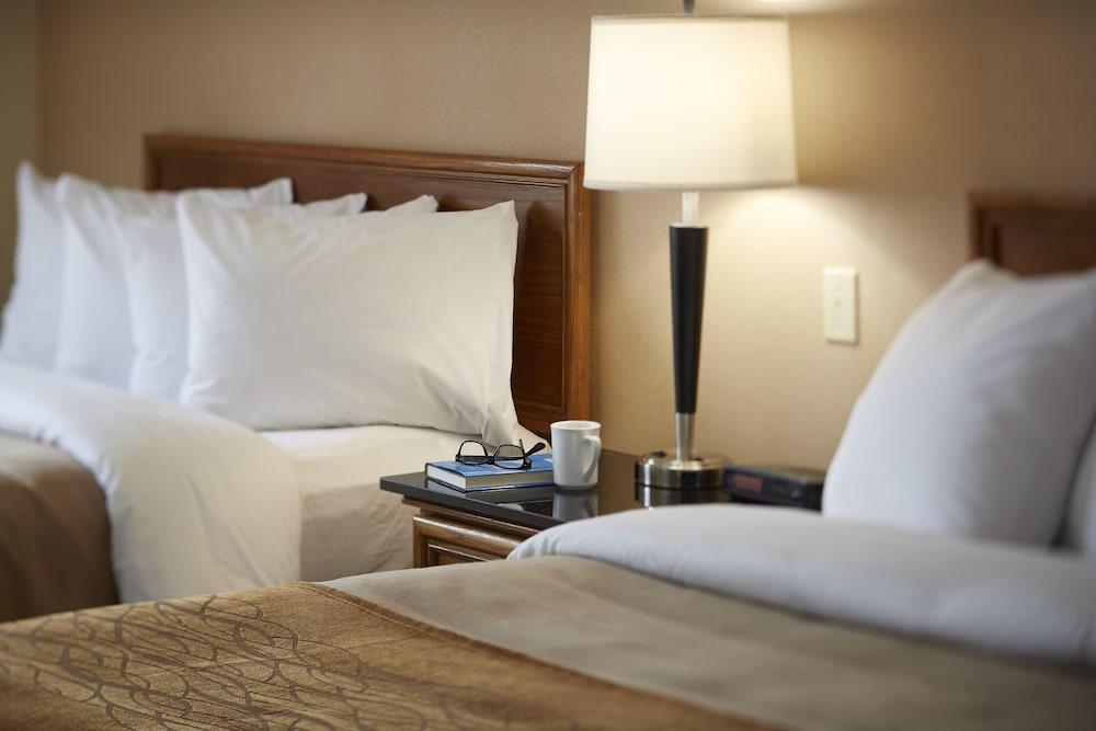 Comfort Inn Pembroke Bagian luar foto