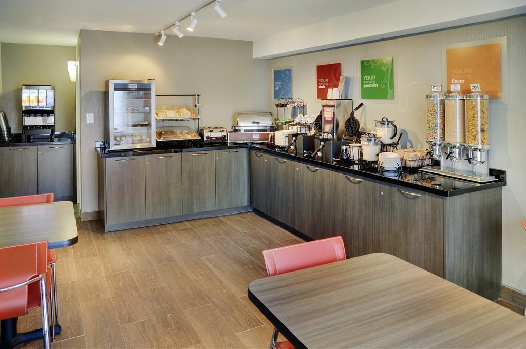 Comfort Inn Pembroke Bagian luar foto