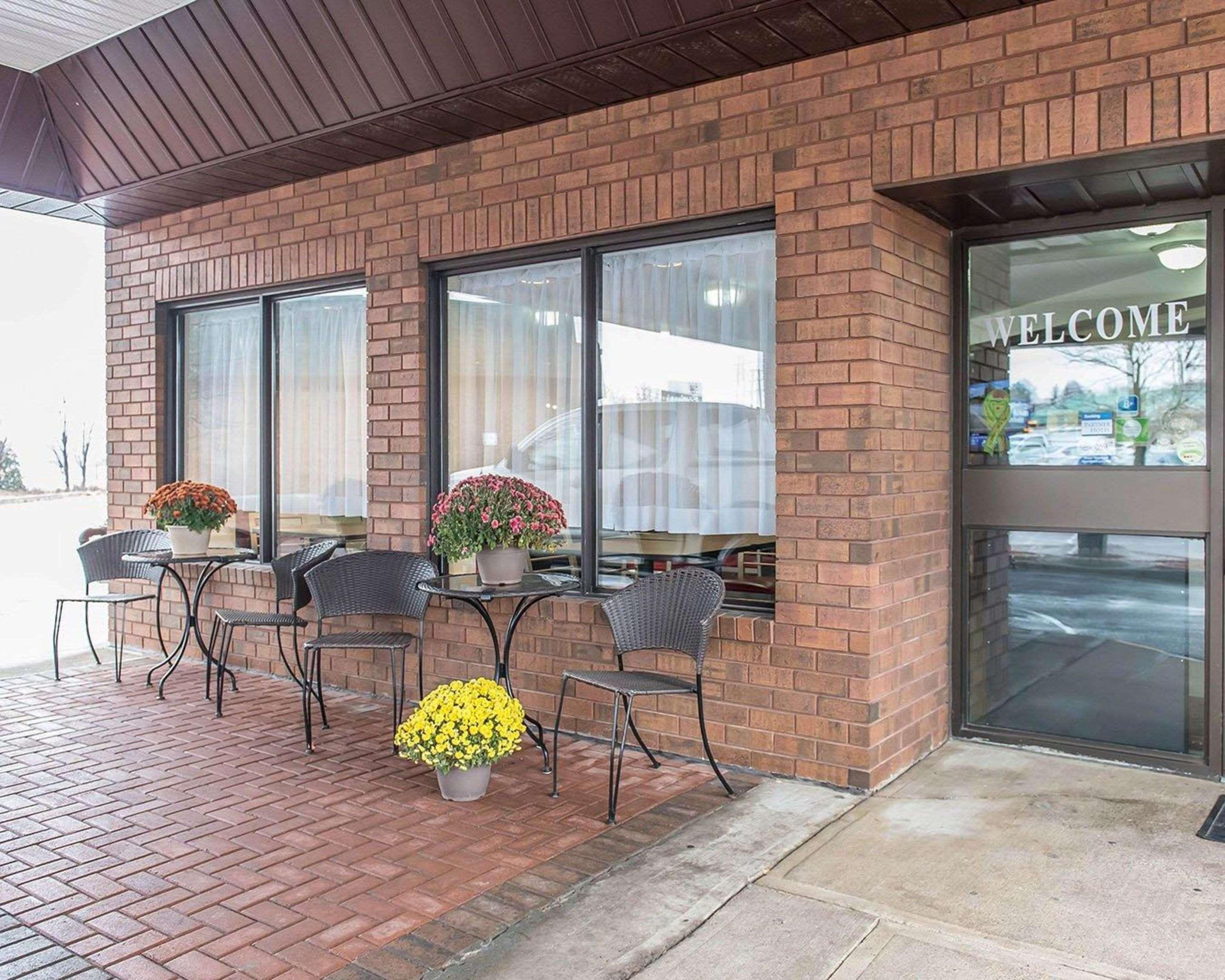 Comfort Inn Pembroke Bagian luar foto