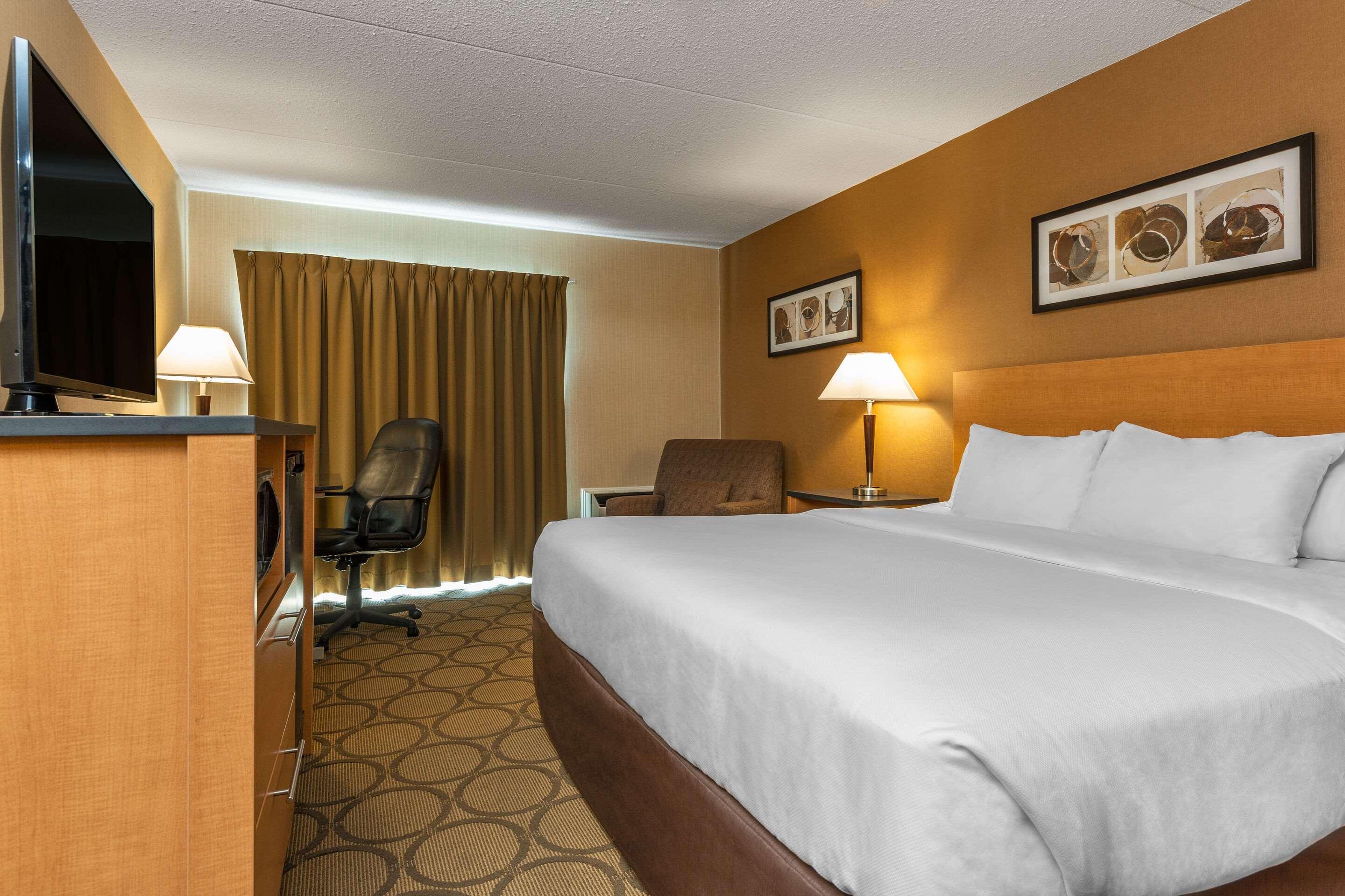 Comfort Inn Pembroke Bagian luar foto