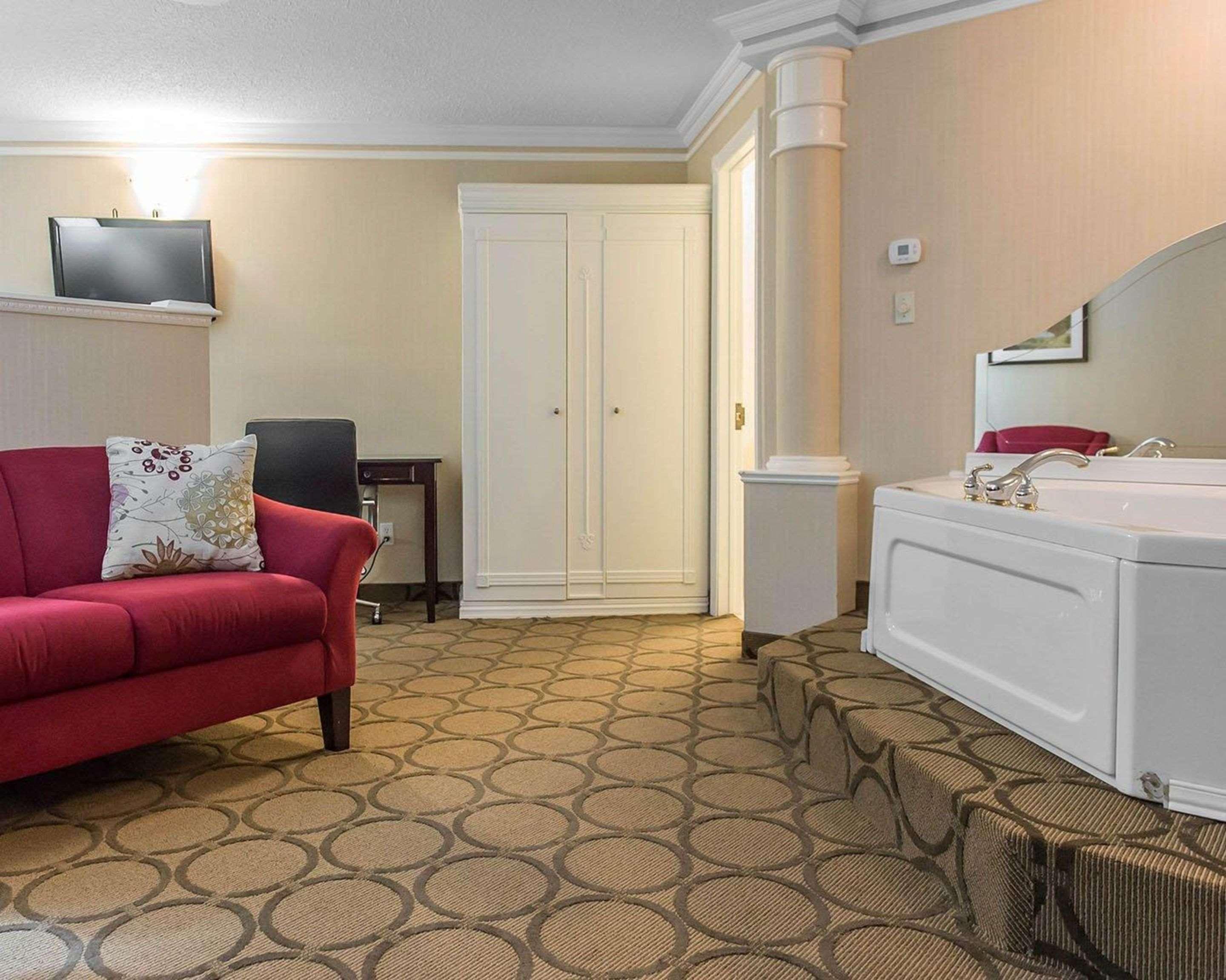Comfort Inn Pembroke Bagian luar foto