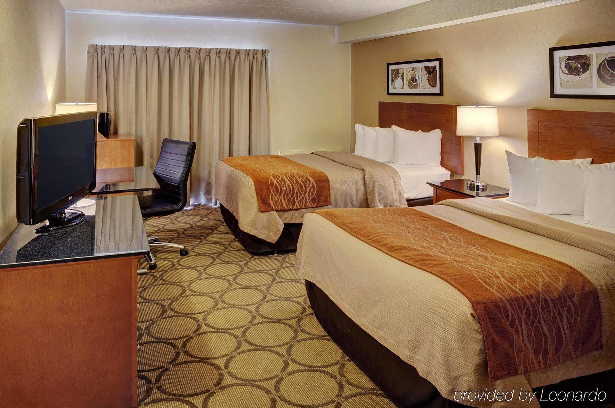 Comfort Inn Pembroke Bagian luar foto